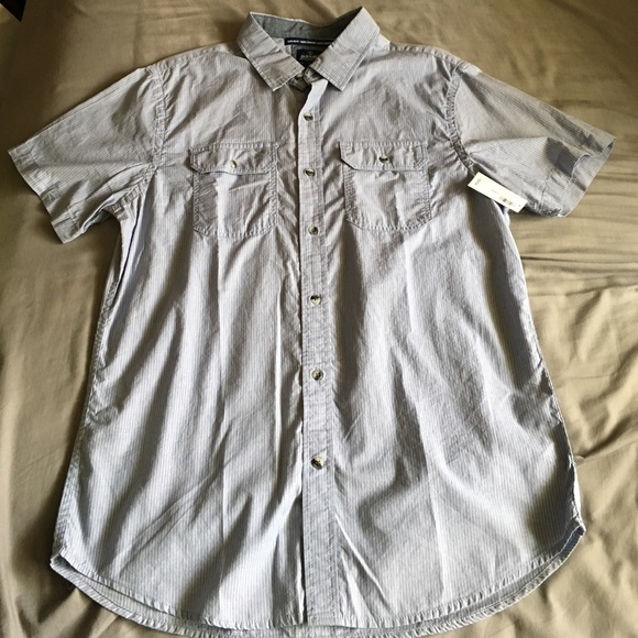 Old navy button down shirt large