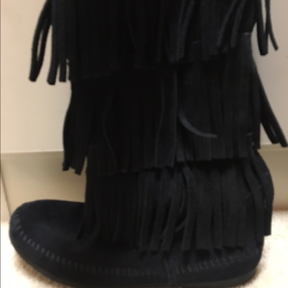 Minnetonka black fringe boot