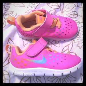 Toddler Nike Free Runs