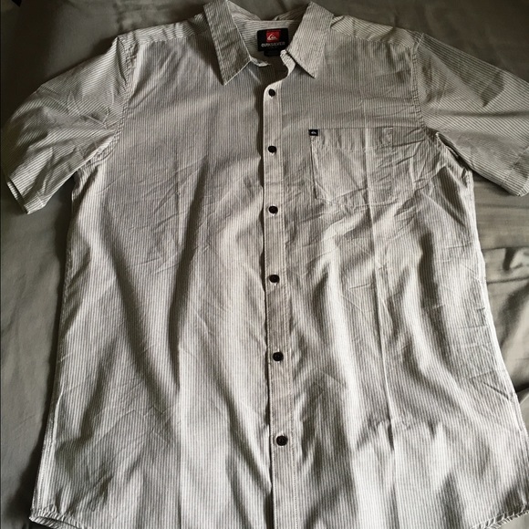 Quiksilver button down shirt