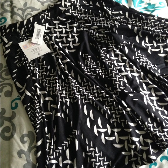 LuLaRoe Madison Skirt