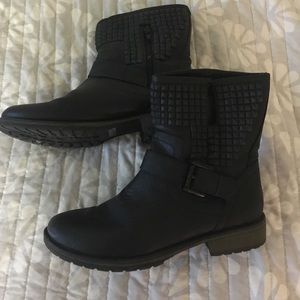 Black Moto boots
