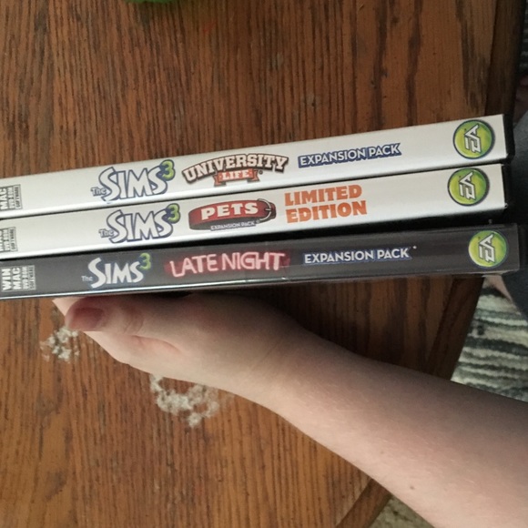 Sims 3: Pets, University, Late Night