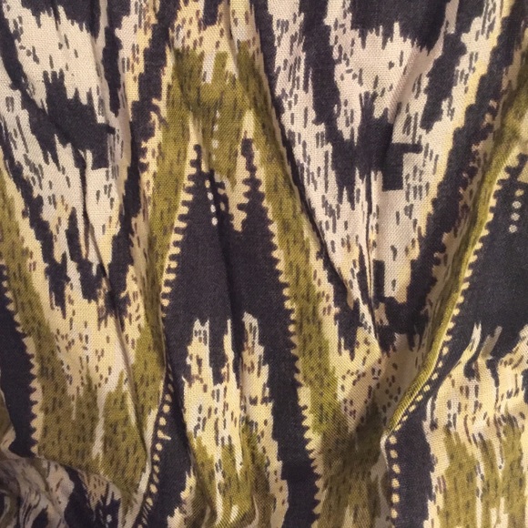 Tribal Print Romper - Picture 2 of 3