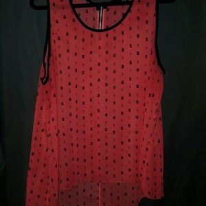 Light and fun tank top! EUC
