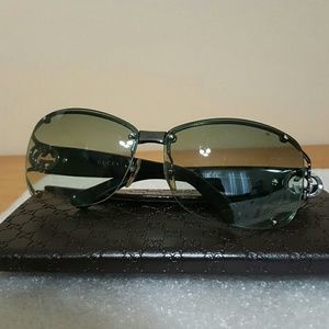 Gucci Sun glasses