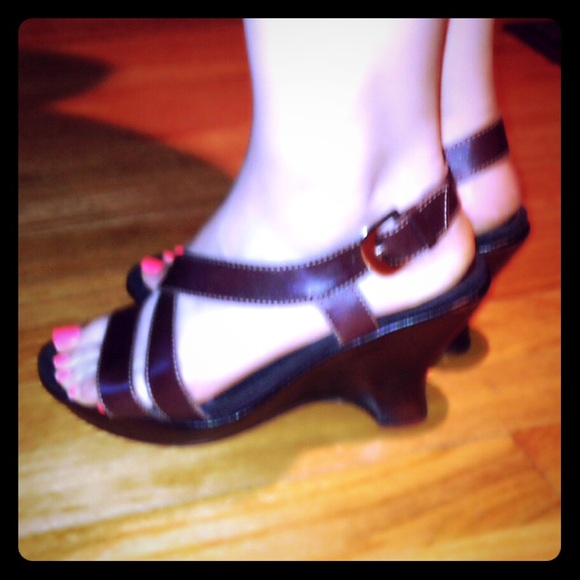Aerosoles brown strappy wedge shoes.