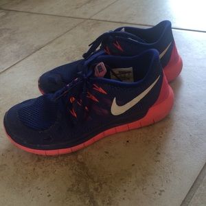 Nike free 5.0 pink and blue.