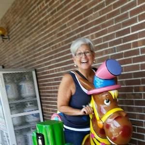 Meet your Posher, Nora