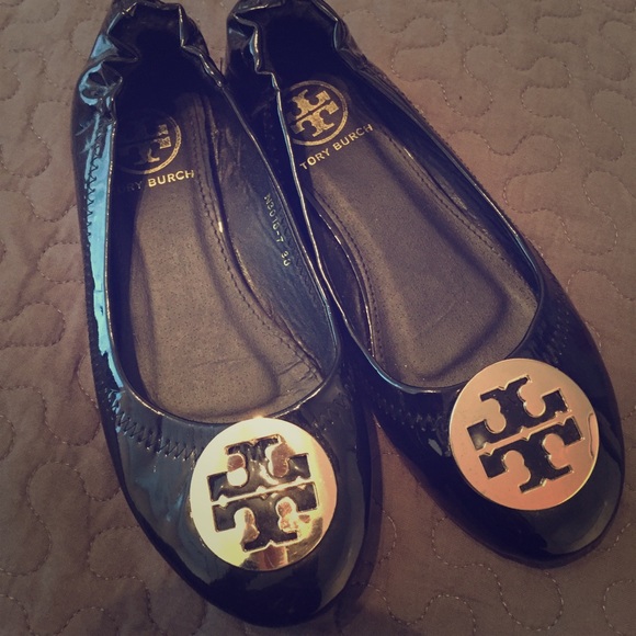 Black fashion patent leather flats