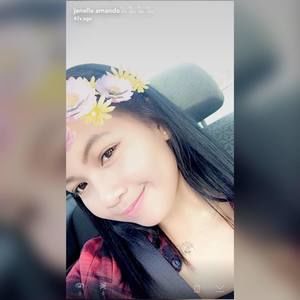 Meet your Posher, Janelle amanda