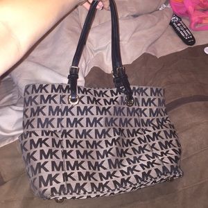 Black Michael Kors bag