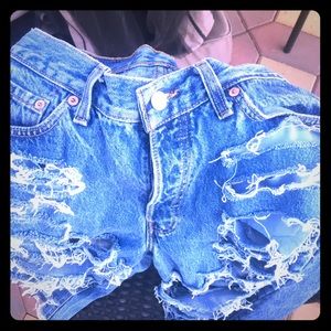 Ripped Bermuda jeans