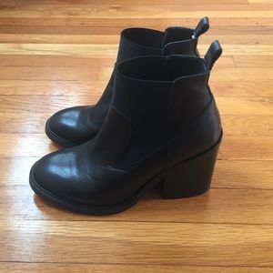 TOPSHOP Black chunky heeled ankle boots