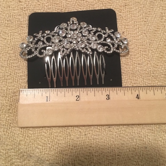 Rhinestone Flower Bridal Hair Comb - Picture 3 of 3