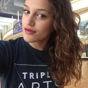 Meet your Posher, Malia