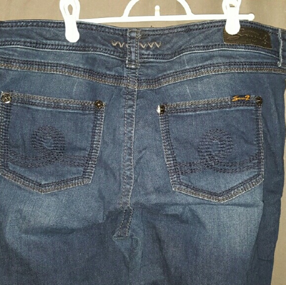 REPOSH! Jeans with great stretch! Too big for me