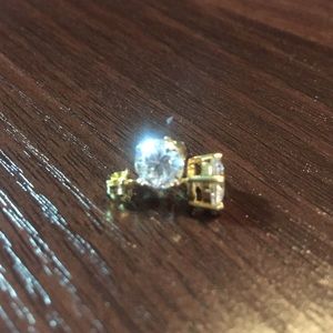 Cubic gold diamond studs