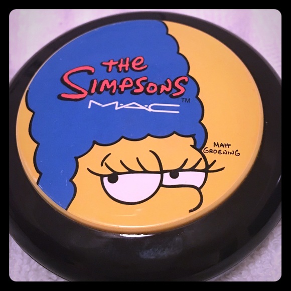 Mac Simpsons collection blush in pink sprinkles