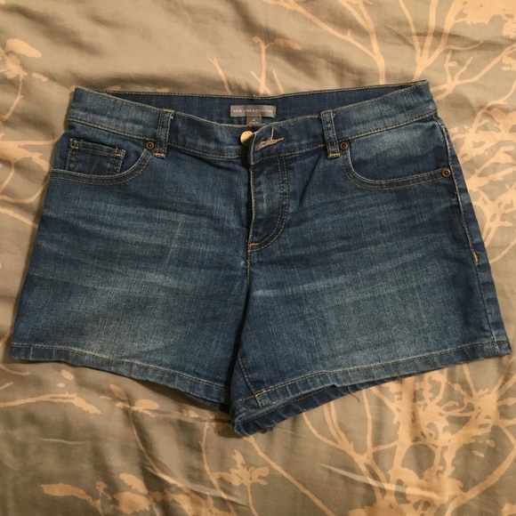 New York and Company Denim Shorts Size 4