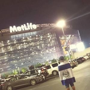 Meet your Posher, Jairo daniel