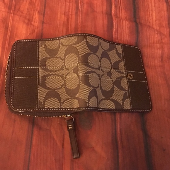 Coach wallet good condition - Picture 4 of 4