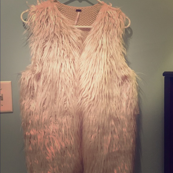 Cream Faux Fur Vest - Picture 1 of 4