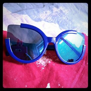 Stylish blue sunnies