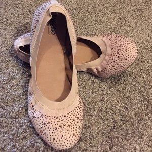 🎉SALE🌸 pretty blush flats!