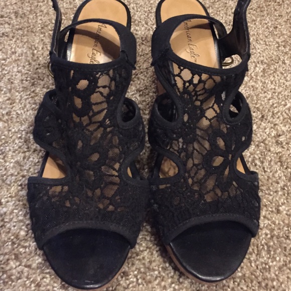 💋 SALE- Black lace/crochet wedges👠Cleaning out