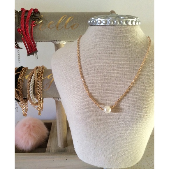 Dainty Pearl Pendant Necklace - Picture 2 of 2