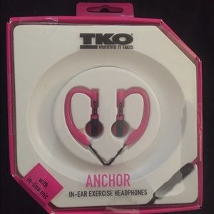 TKO Anchor in ear exercise headphones