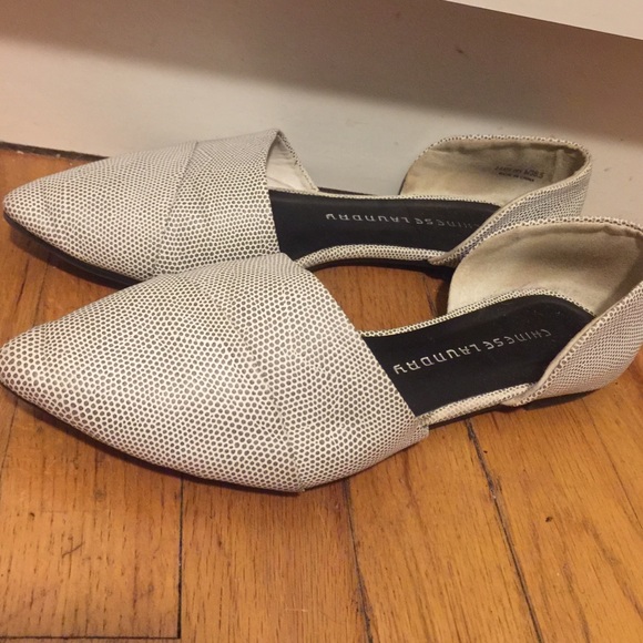 Chinese Laundry Z Ease Off