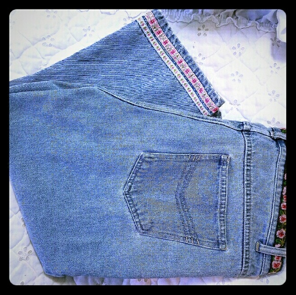 Cute cropped jeans