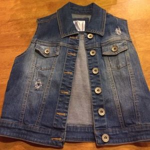 🎉🎊Host Pick🎉🎊.  Cute Denim Vest
