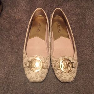 MK signature flats