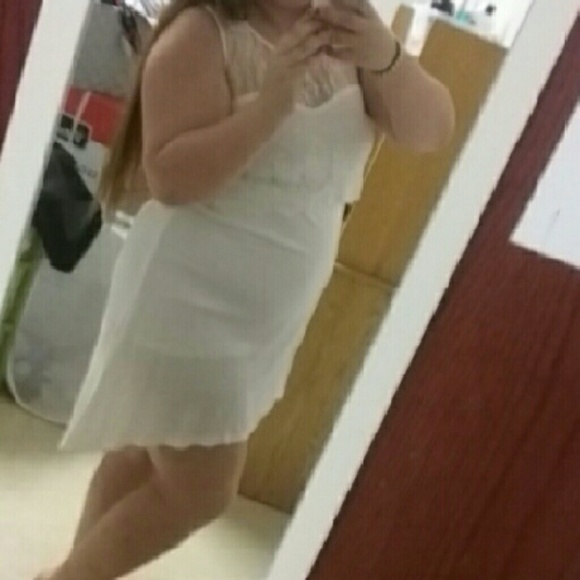 White lacey high-low dress
