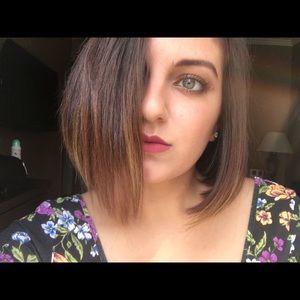 Meet your Posher, Eva