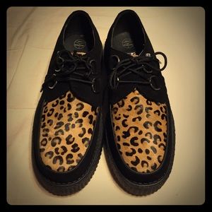NIB T.U.K. Leopard Low Sole Creepers
