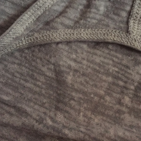 Victoria's Secret Grey work out tank - Picture 4 of 4