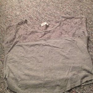 loose fitting crop top