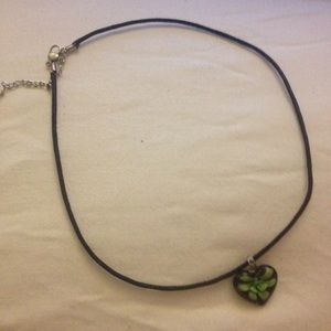 green flower choker 🌿