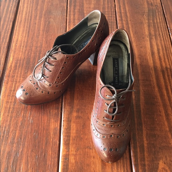 Janet & Janet  Shoes - Brown Janet & Janet ankle boots. 3 inch heel.