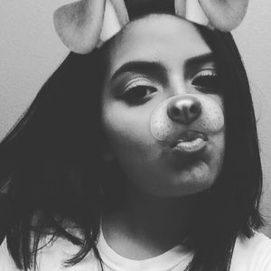 Meet your Posher, Lina