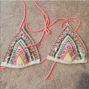 VS beaded triangle top Large