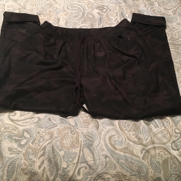Workout pants