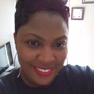 Meet your Posher, Ebony