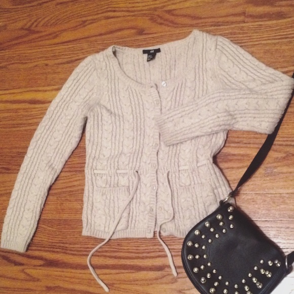h&m ivory knit button sweater with gift