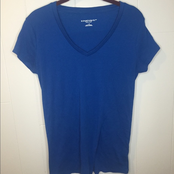 2 Liz Lange maternity T shirts, L and XL!