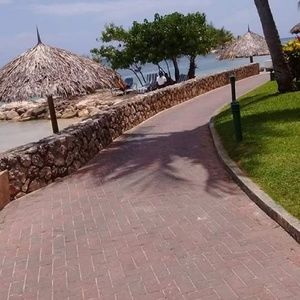 Meet your Posher, Nina